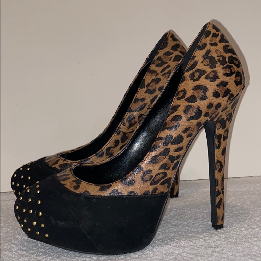 Animal print stilettos.  Meow...!